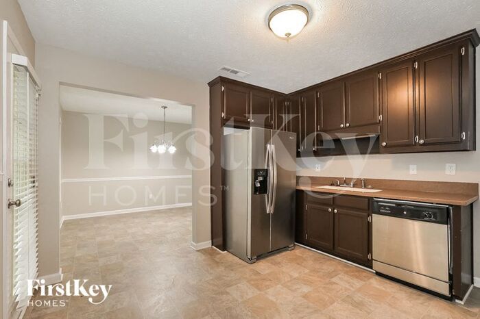 Building Photo - 3881 Berkshire Ridge Dr