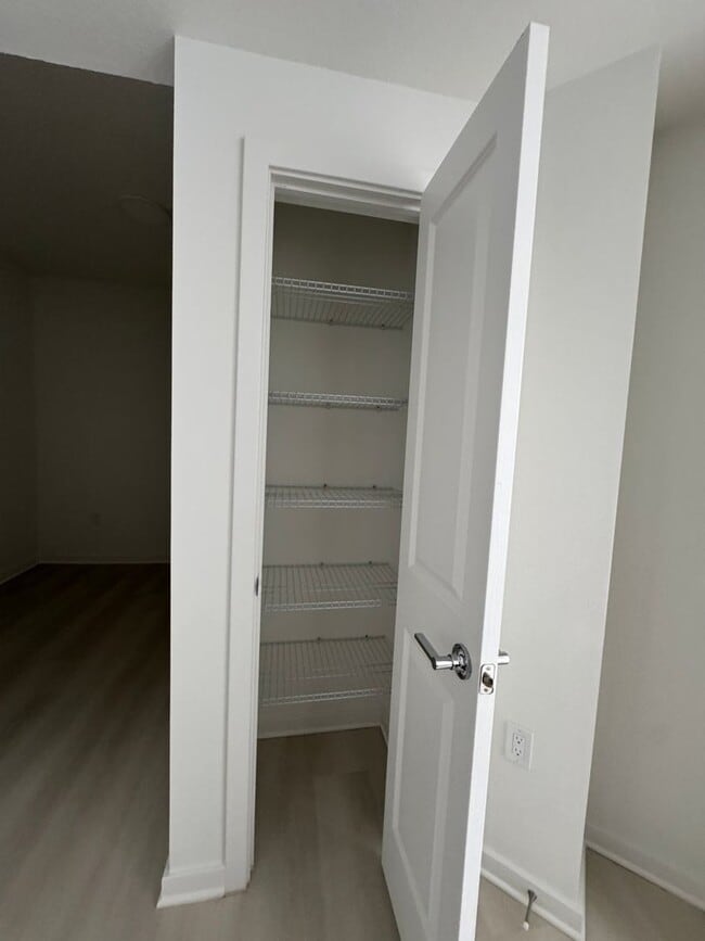 Building Photo - Cozy condo for Lease