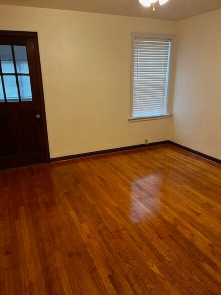 Building Photo - 6209 Eichelberger St