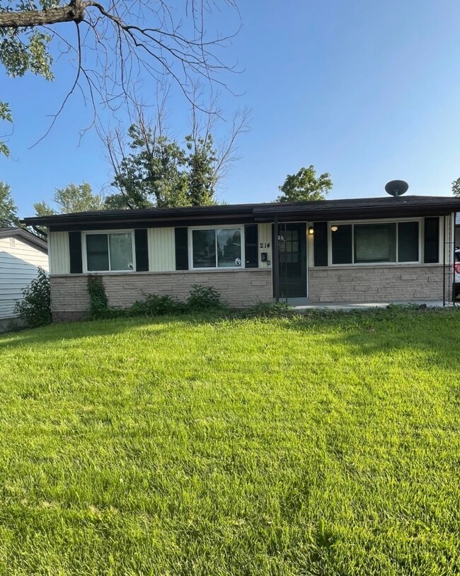 Building Photo - 214 Coburg Dr