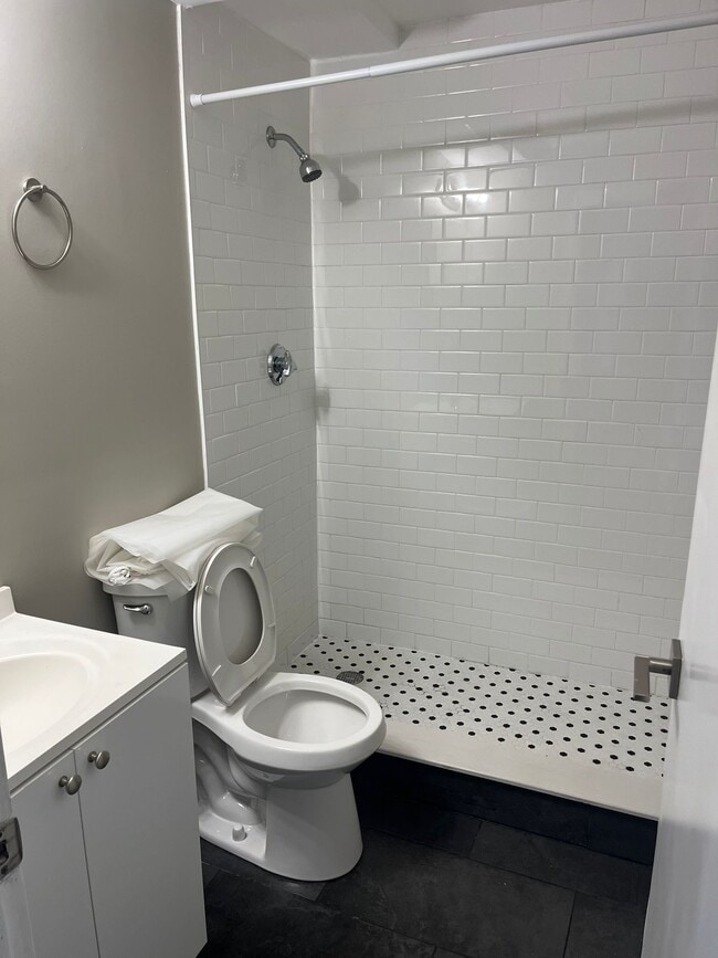 Building Photo - 226 Parker Hill Ave