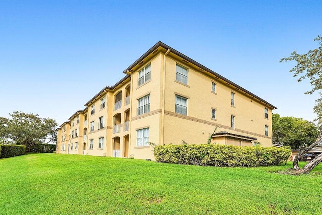 Building Photo - 2100 Greenview Shores Blvd