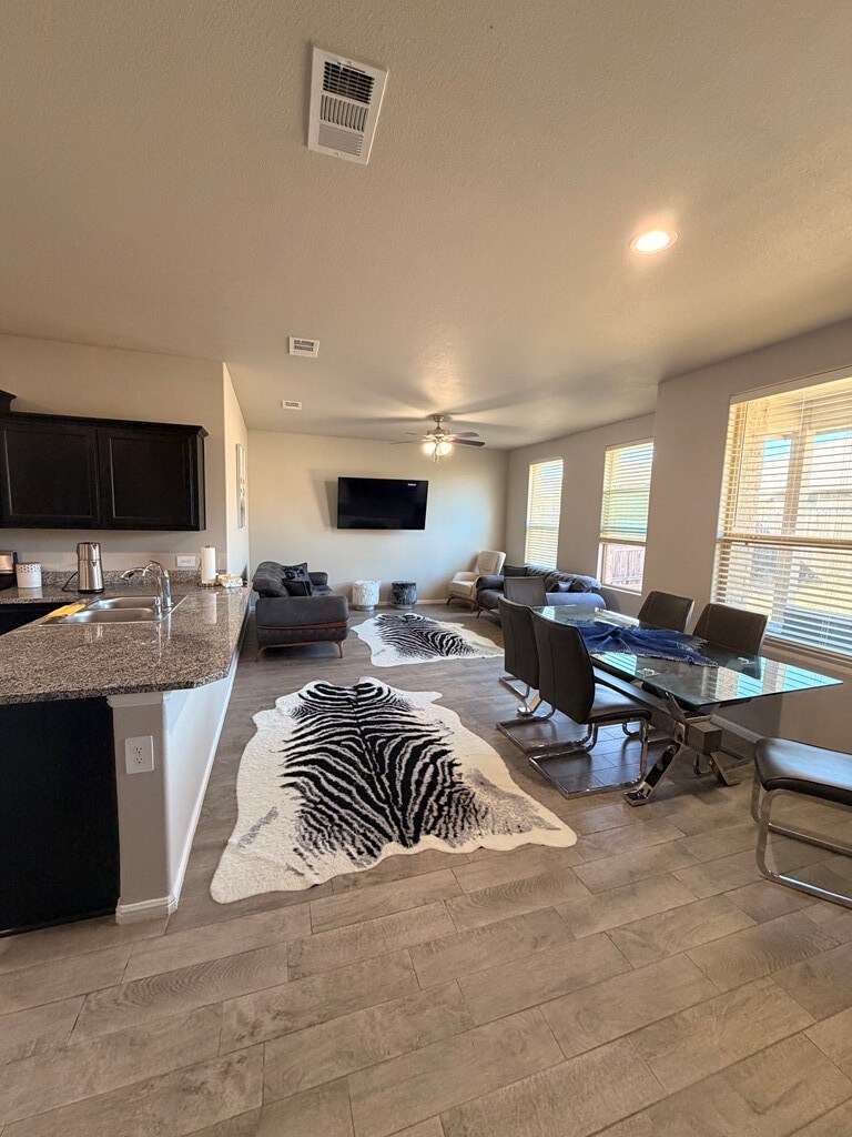 Building Photo - 7507 Orion Rd