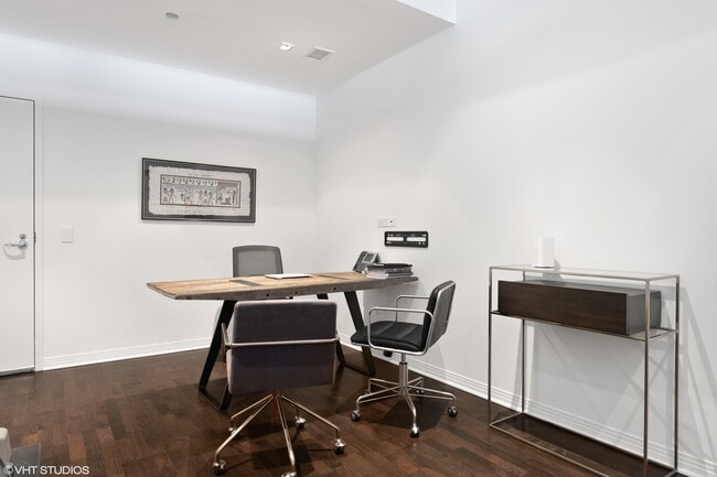 Building Photo - 65 E Monroe St