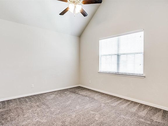 Building Photo - 4654 Rhett Ln