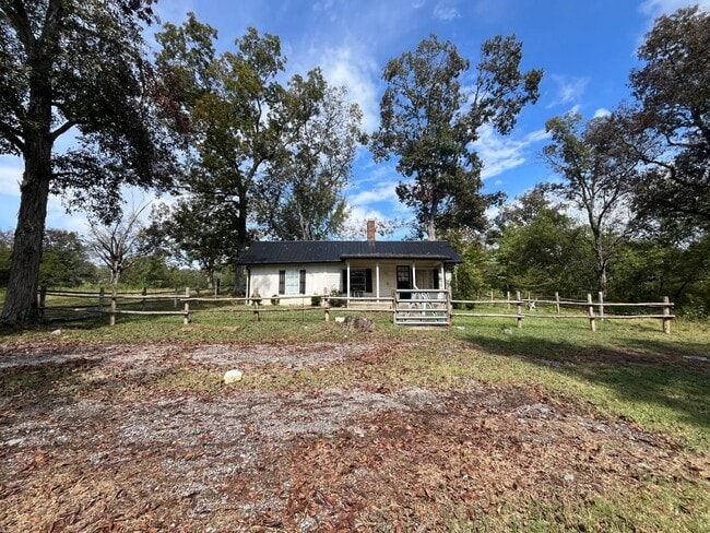 Primary Photo - 2585 Spring Creek Rd