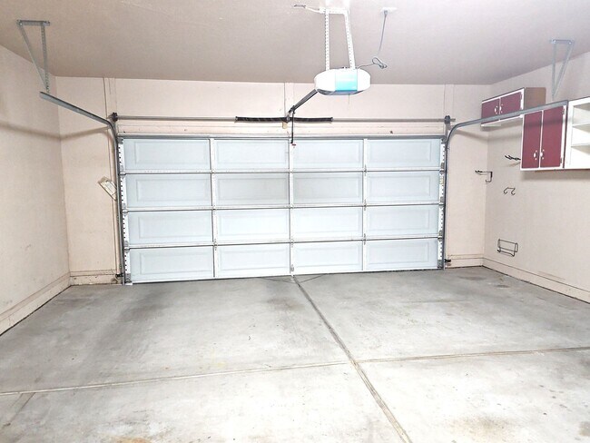 Building Photo - 3422 W 16th Ln