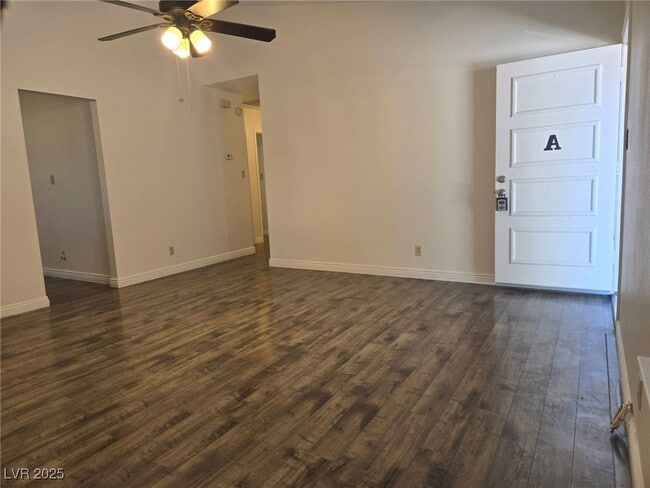 Building Photo - 8817 Pavia Dr