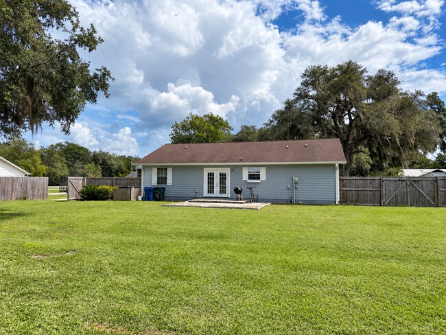 Building Photo - 663 Dallas Cir