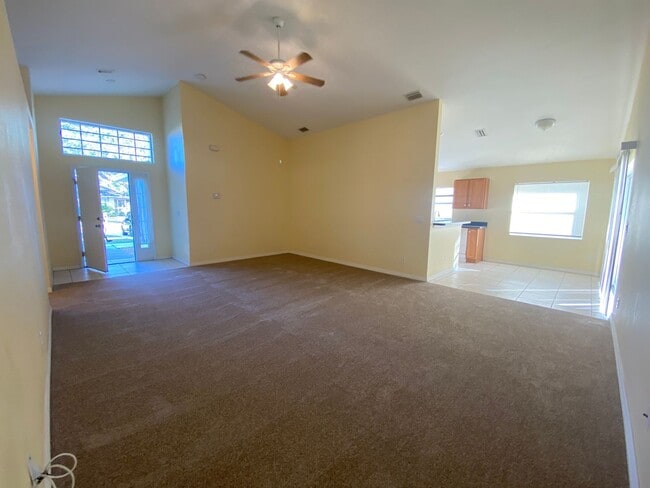 Building Photo - 487 Winwood Ct