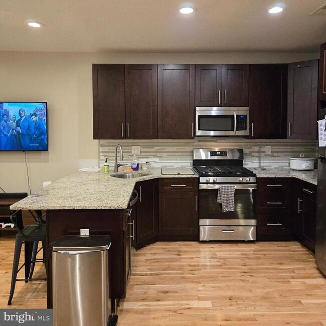 Building Photo - 4309 Main St