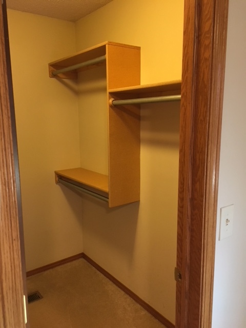 Master closet - 3817 N Pepper Ridge St