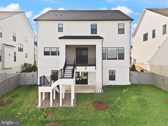 Building Photo - 857 N Manchester St