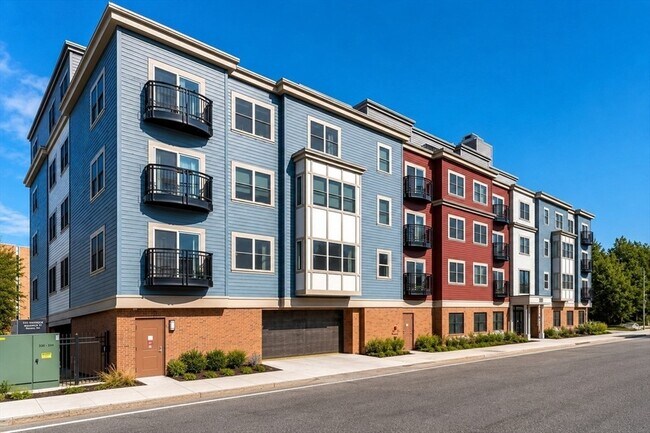 Building Photo - 320 Maverick St