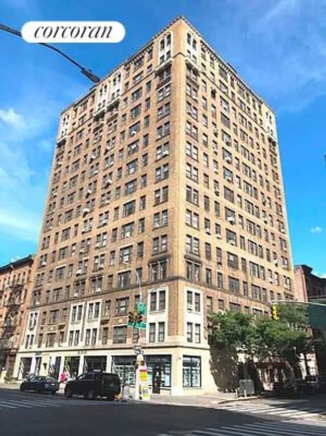 Building Photo - 175 W 76th St