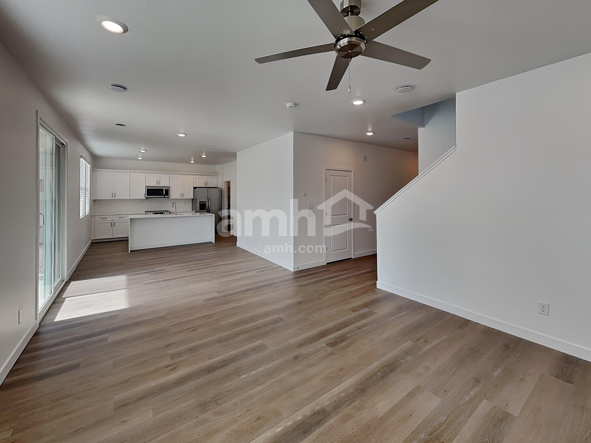 Building Photo - 20177 W Thomas Rd