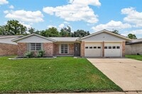 Building Photo - 4122 Donerail Dr