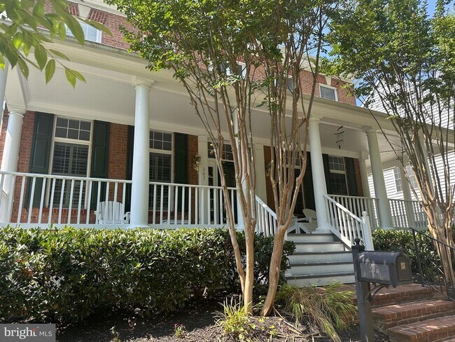 Building Photo - 307 Creek Valley Ln