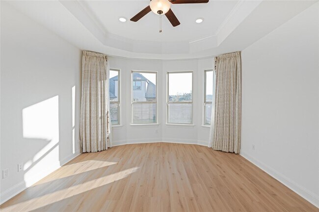 Building Photo - 2924 Zuni Pass