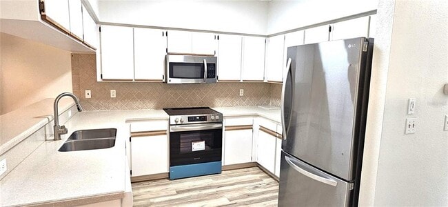 Building Photo - 2726 Penzance St