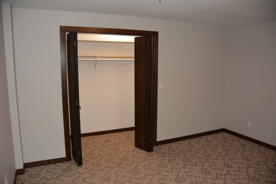 Bedroom #3 Closet - 325 Cordy Lane