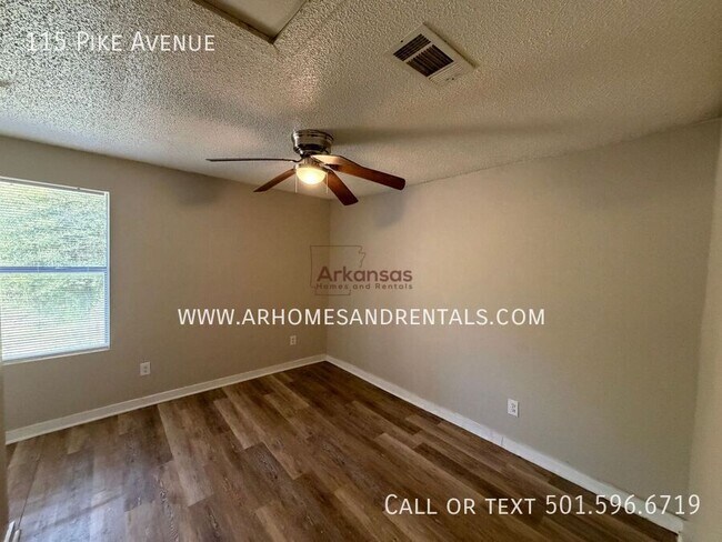 Building Photo - 115 Pike Ave