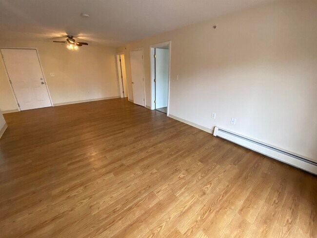 Building Photo - 96 Powers St