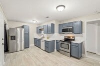 Building Photo - 406 Gresham St