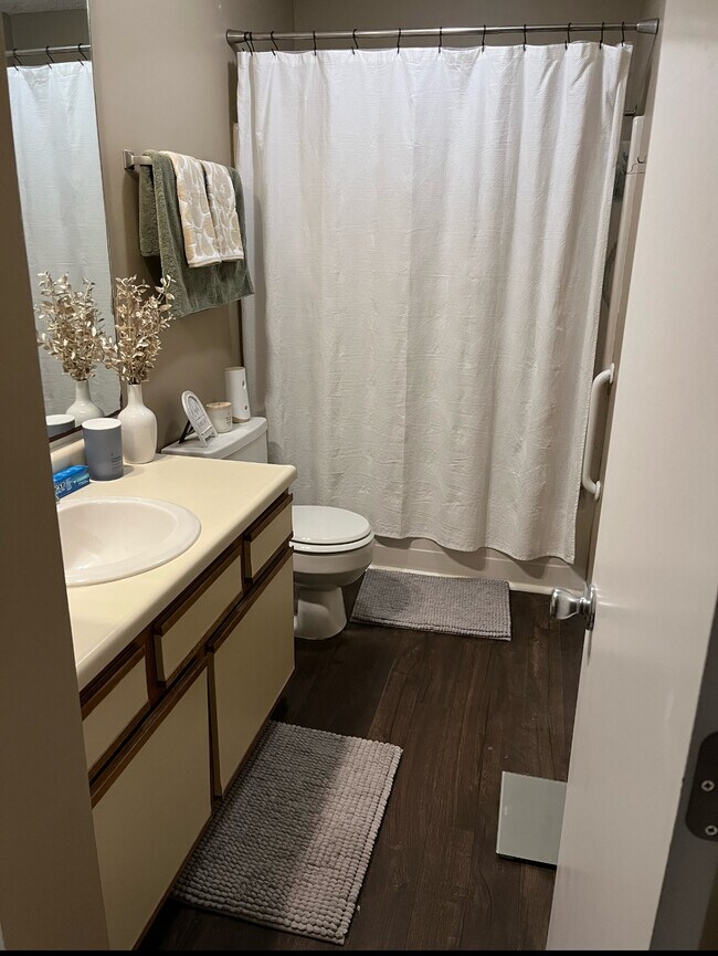 Building Photo - 2113 SW Brandywine Ln