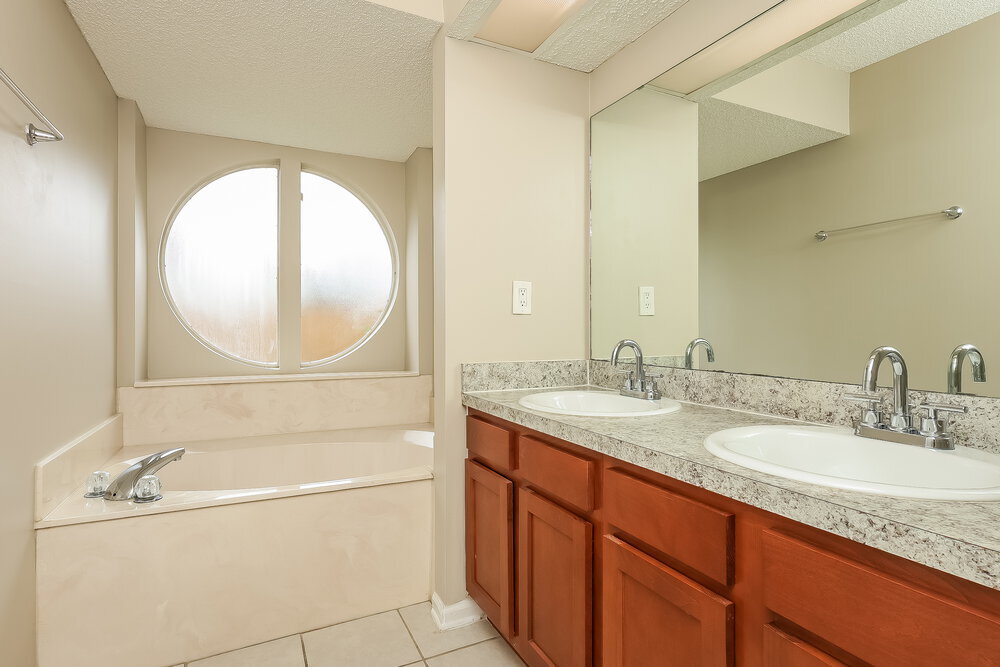 Building Photo - 338 Wildberry Ct