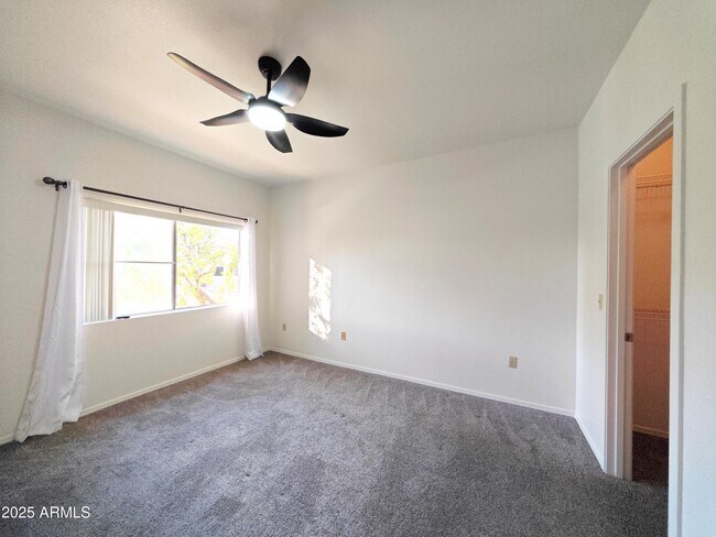 Building Photo - 3830 E Lakewood Pkwy E