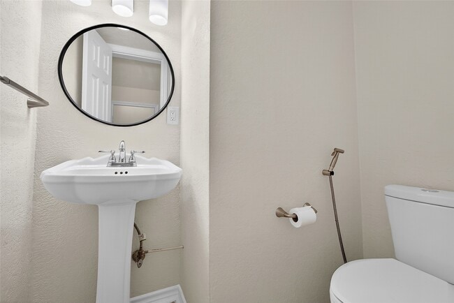 Building Photo - 1221 Cedar Post Ln