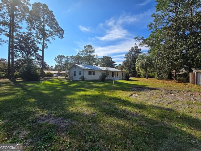 Building Photo - 105 Doris St