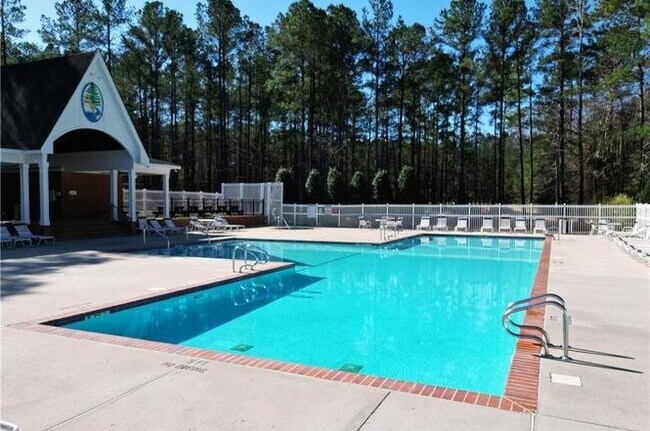 Building Photo - 207 Heather Brook Cir