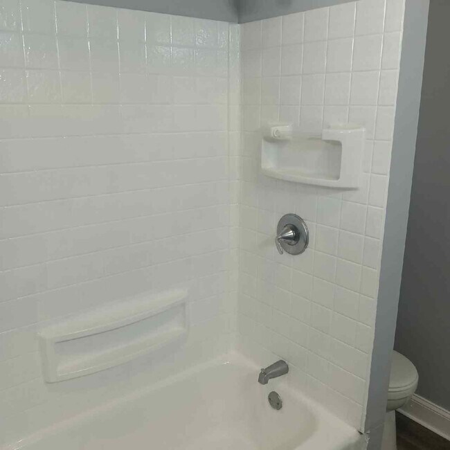 Building Photo - 2208 Garland Ave