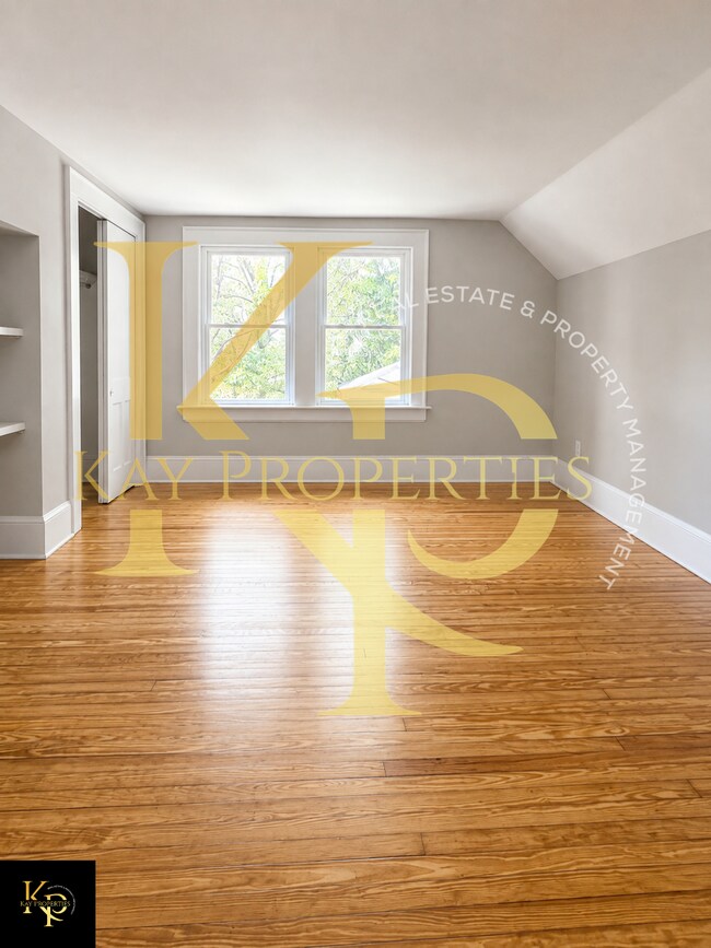 Building Photo - 817 Marigold St