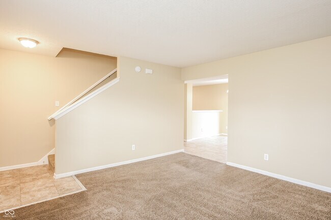 Building Photo - 10734 Snowdrop Way