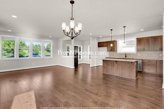Building Photo - Luxury Four Bedroom Home in Villebois - Co...