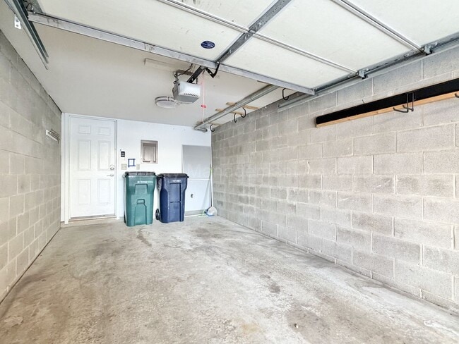 Building Photo - Modern 2-Bedroom Condo Near Everything in Downtown Royal Oak