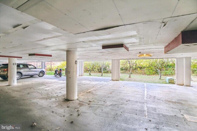 Building Photo - 7621 Tremayne Pl