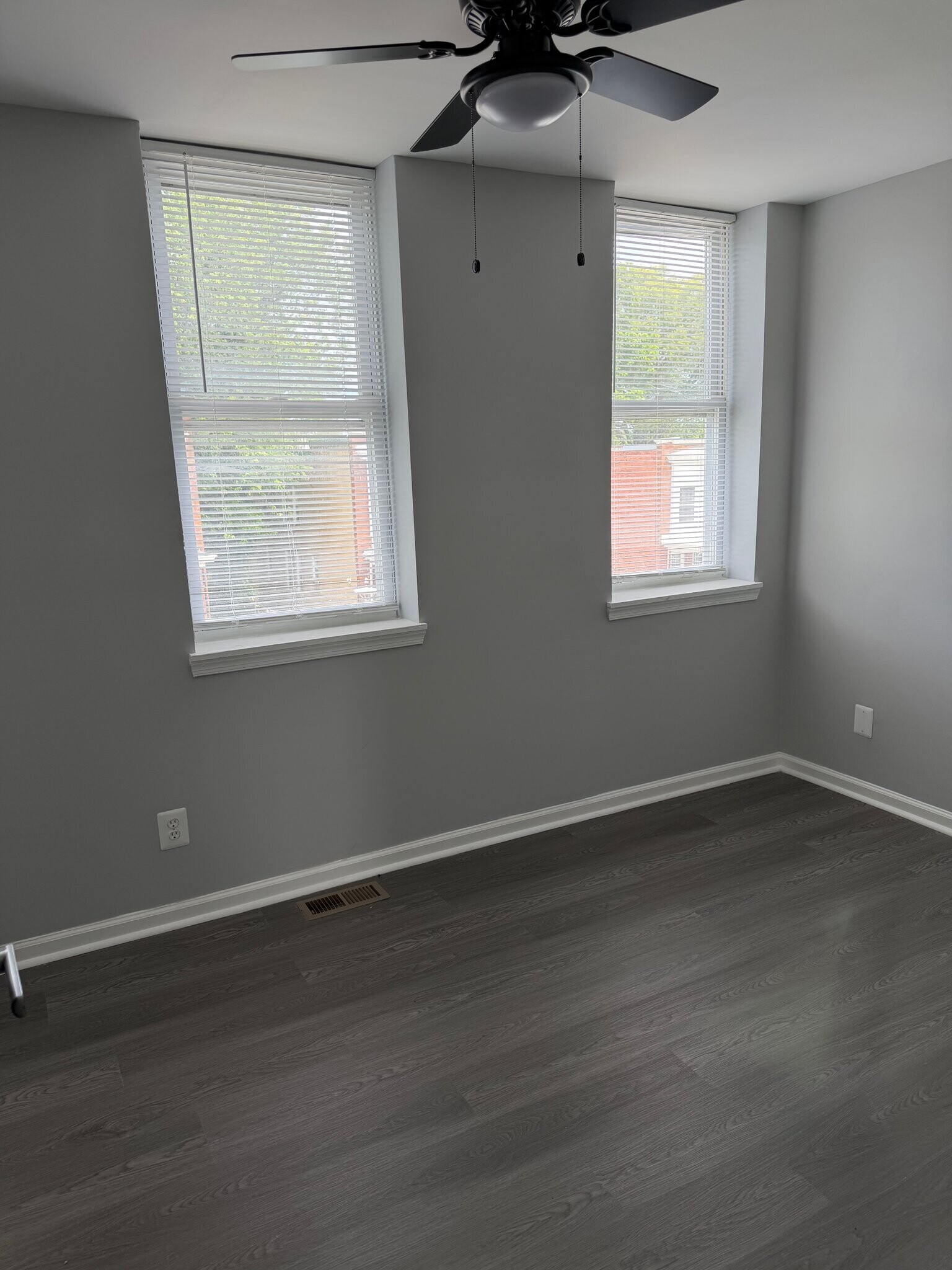 Building Photo - 803 Cator Ave