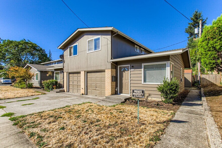 Building Photo - 5139 SE Tolman St
