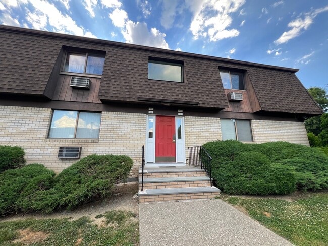 Building Photo - 912 Cherry Hill Dr