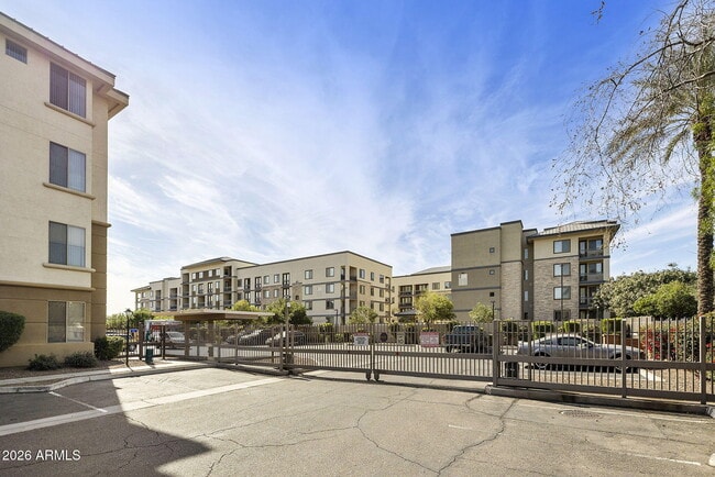 Building Photo - 1701 E Colter St