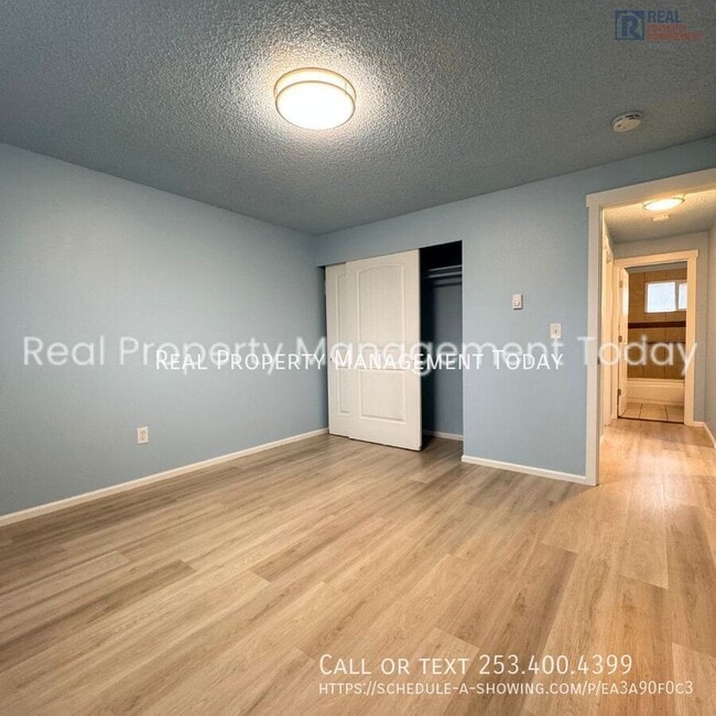 Building Photo - Great 2 bed and 1 bath unit in Spanaway!