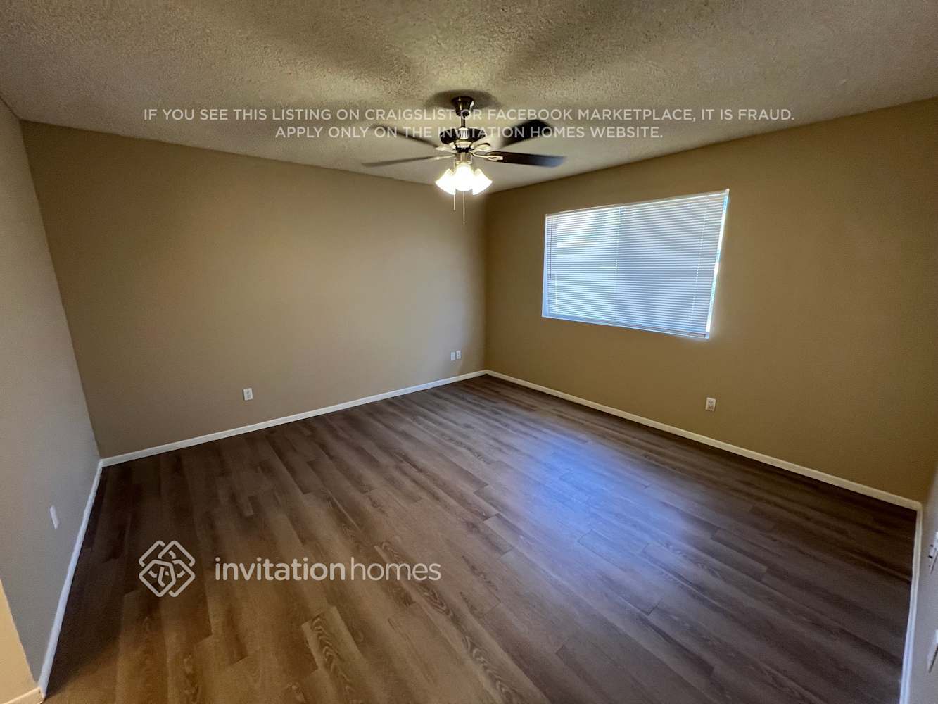 Building Photo - 2210 W Utopia Rd