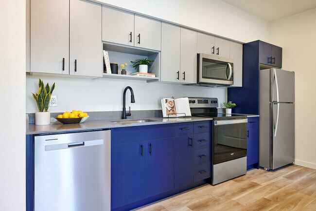 Building Photo - The Lawrence Apartments