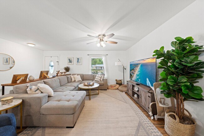 Building Photo - 109 Friar Tuck Dr