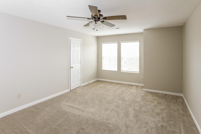 Building Photo - 9966 Chariden Dr