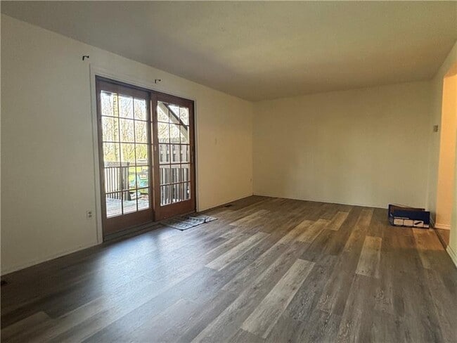 Building Photo - 456 Hunting Creek Rd